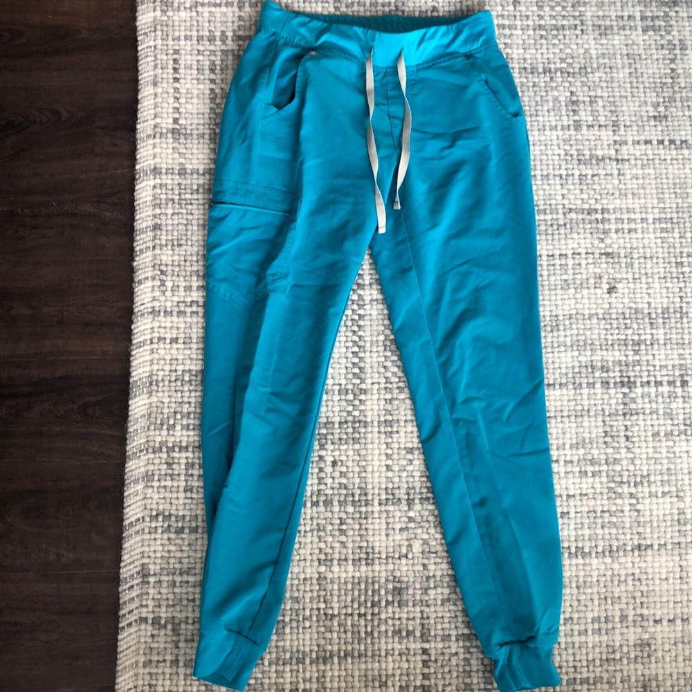 Figs jogger scrubs